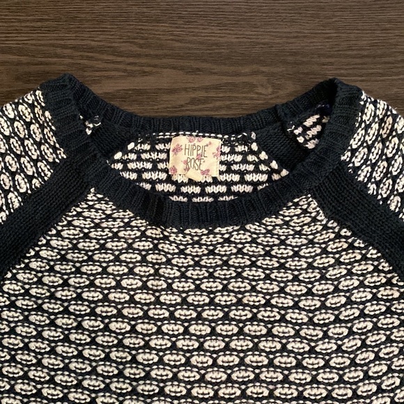 Hippie Rose Sweater. Size M. Navy and white. Really cute! - Picture 15 of 16
